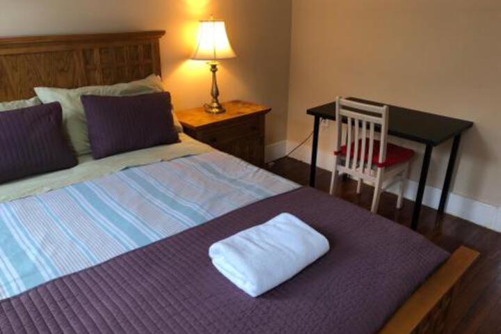 Nice Room in Comfortable House in Somerville, MA