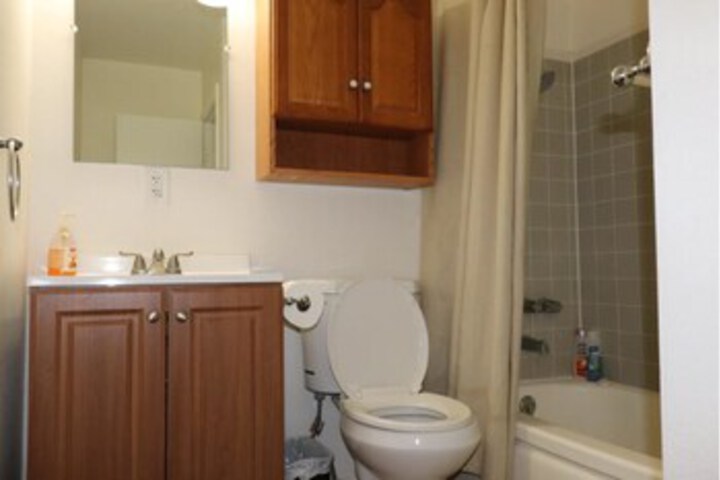 Room 12 of 117