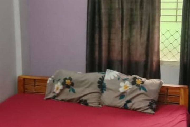 Room 6 of 15
