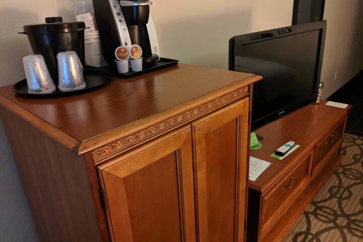 Breakfast/Coffee Service 24 of 48