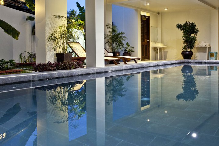 Pools & Facilities