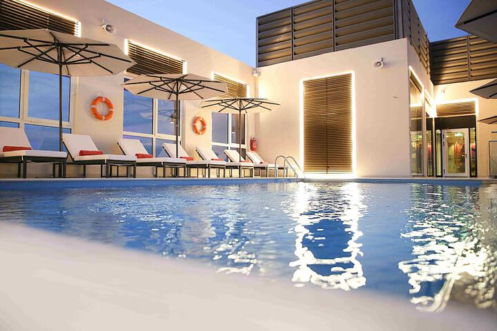 Pool 61 of 131