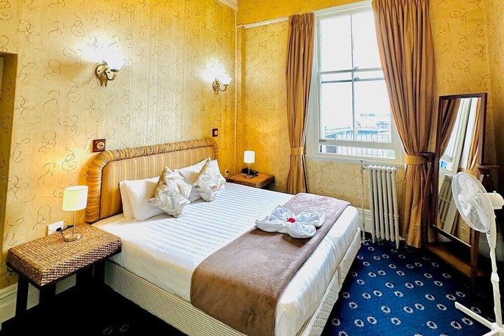 Room 17 of 70