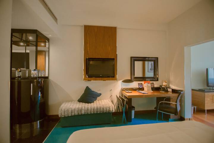 Room 55 of 186