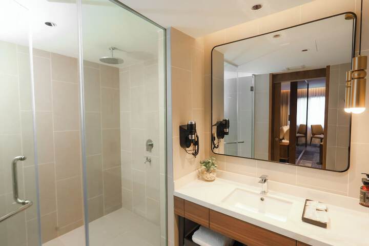 Clean Restrooms