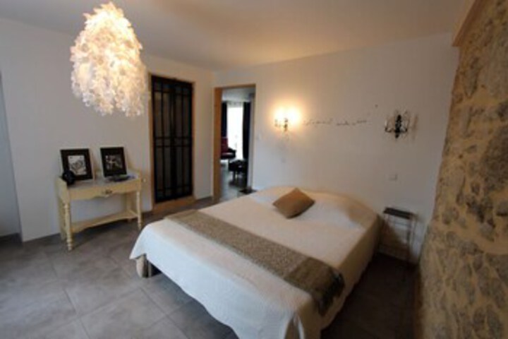 Room 18 of 23