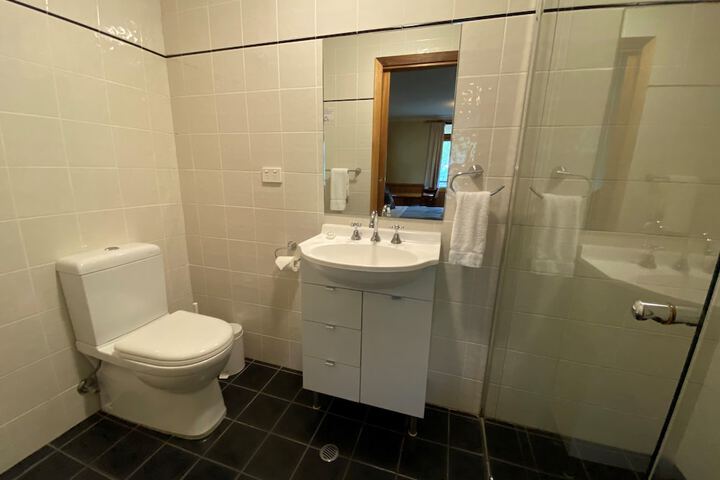 Room 15 of 41