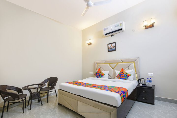 Room 18 of 26