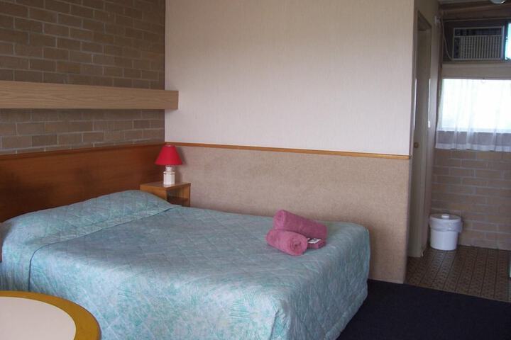 Room 8 of 24