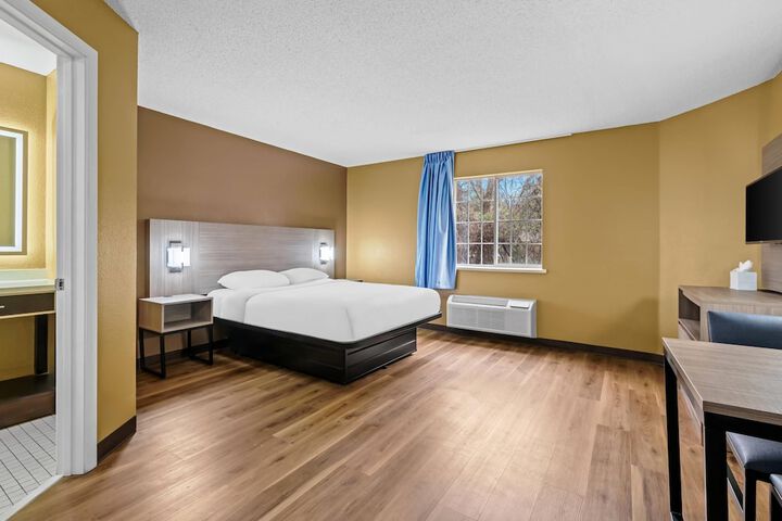 Room 7 of 36