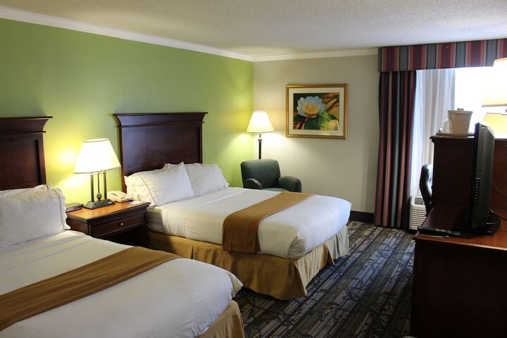 Double Accessible King Size Bed (6 of 10)