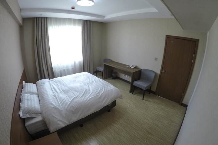 Room 3 of 26