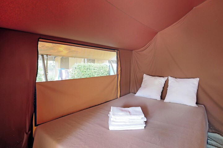 Room 4 of 19