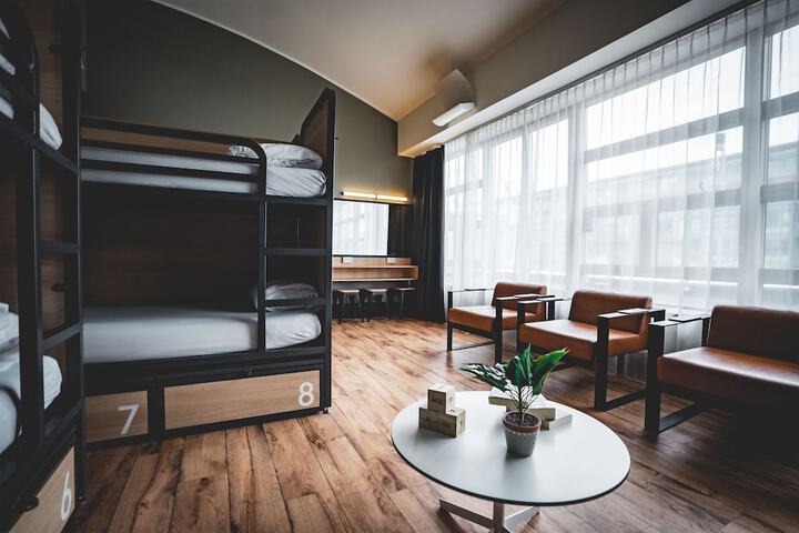 Room 31 of 61
