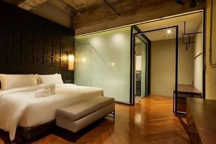 Room 30 of 54