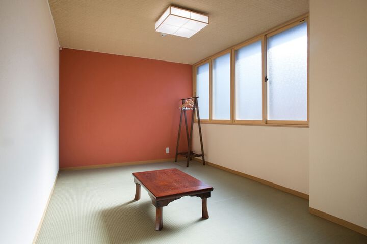 Room 23 of 85