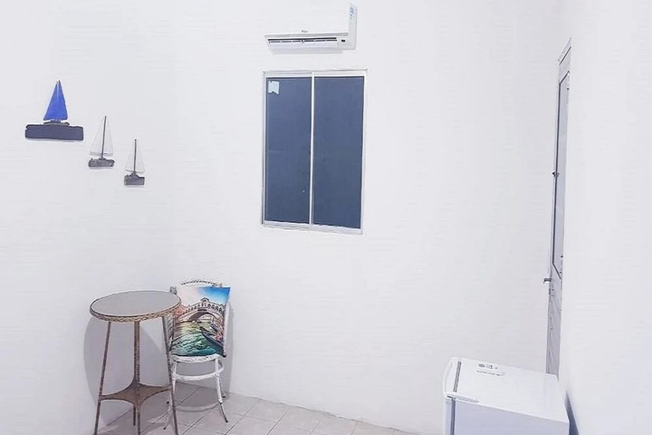 Room 7 of 11