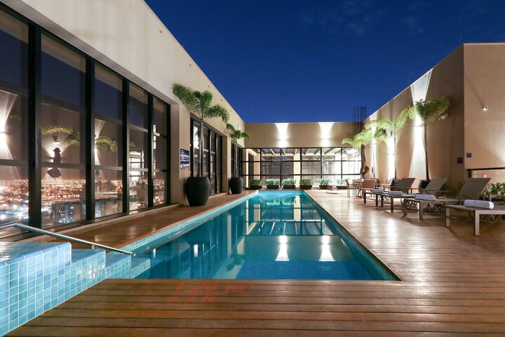 Pool 52 of 71