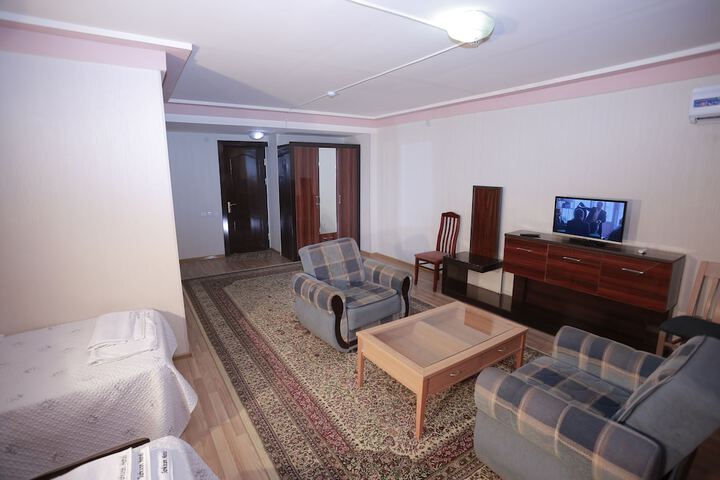 Room 16 of 46