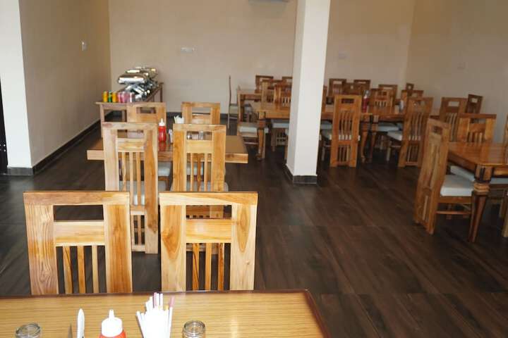 Dining 39 of 73