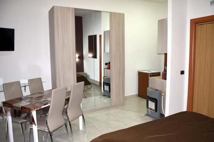 Room 8 of 13