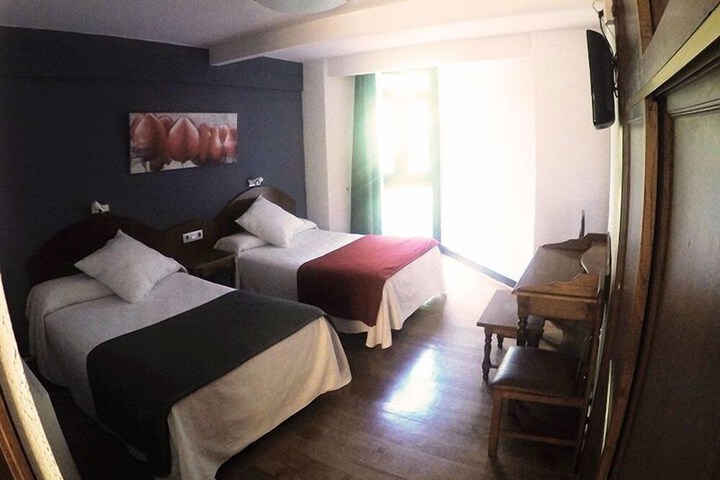 Room 4 of 14