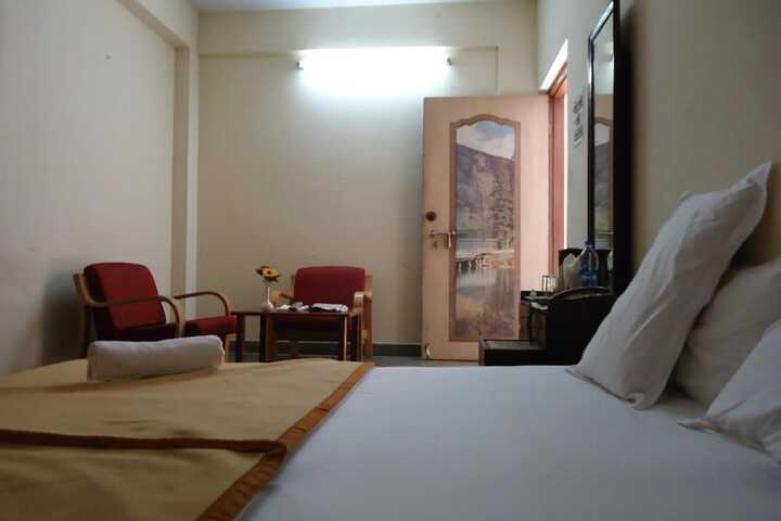 Room 9 of 41