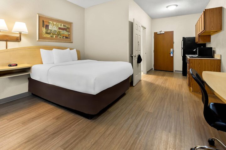 Room 5 of 27