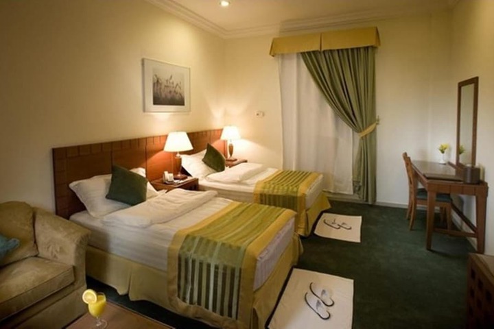 Room 9 of 36