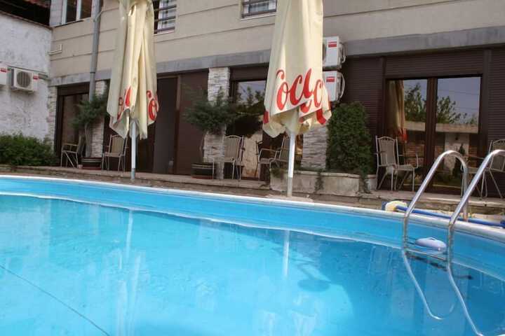 Hotel Pool