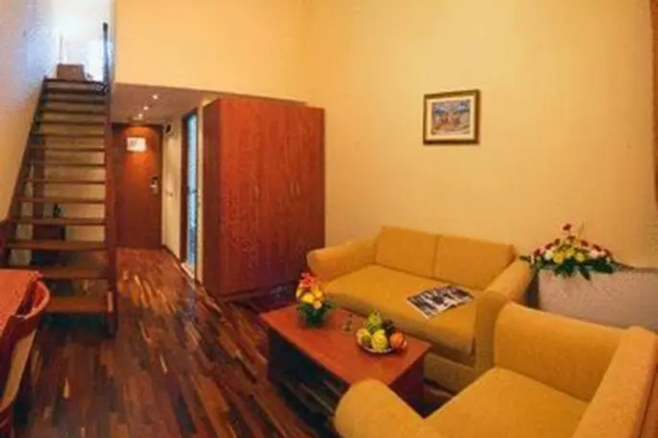hotel_rooms