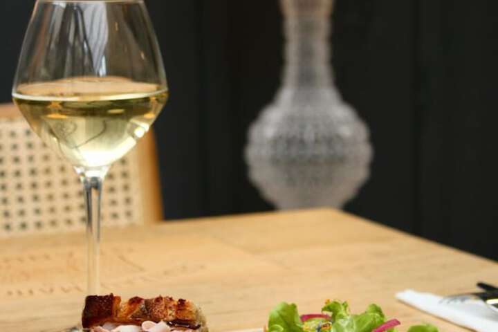 Dining 52 of 71