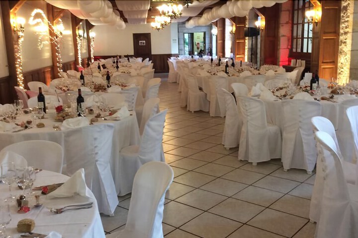 Ballroom/Hall 40 of 153