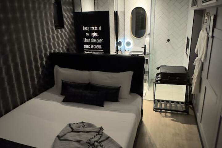 Room 34 of 99