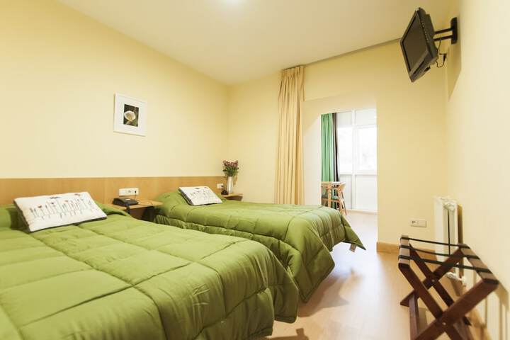 Room 5 of 27