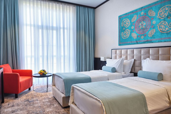 Room 3 of 47