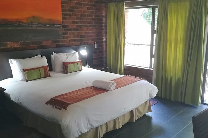 Room 10 of 105