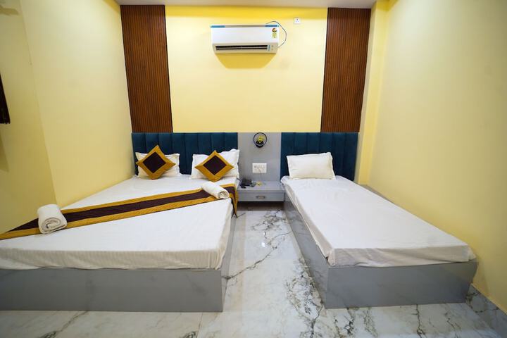 Room 7 of 24