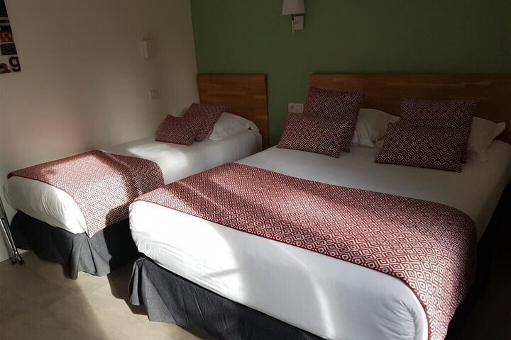 Room 3 of 52