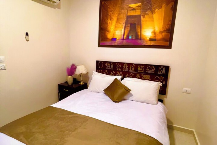 Room 21 of 84