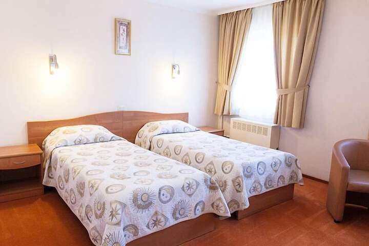 Room 25 of 154