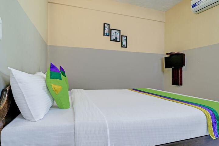 Room 21 of 44