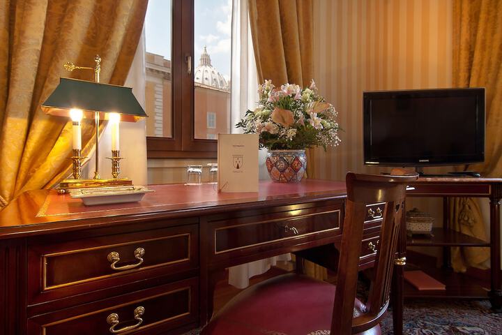Room 32 of 59
