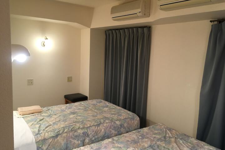 Room 3 of 41