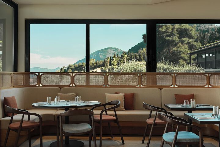 Dining 89 of 111