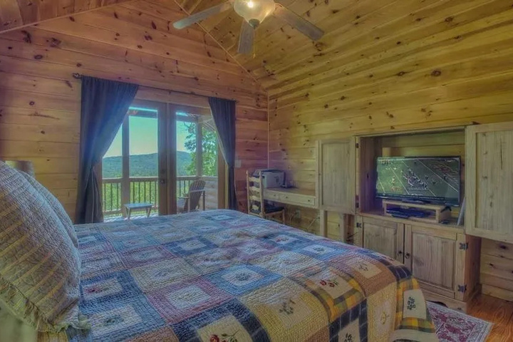 Room 2 of 12