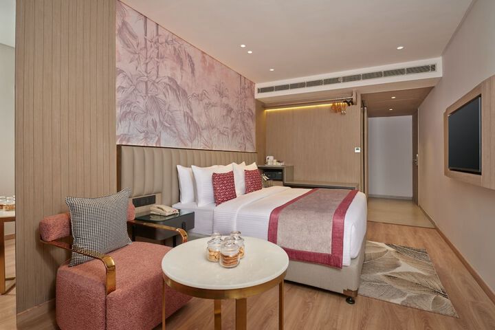 Room 6 of 23