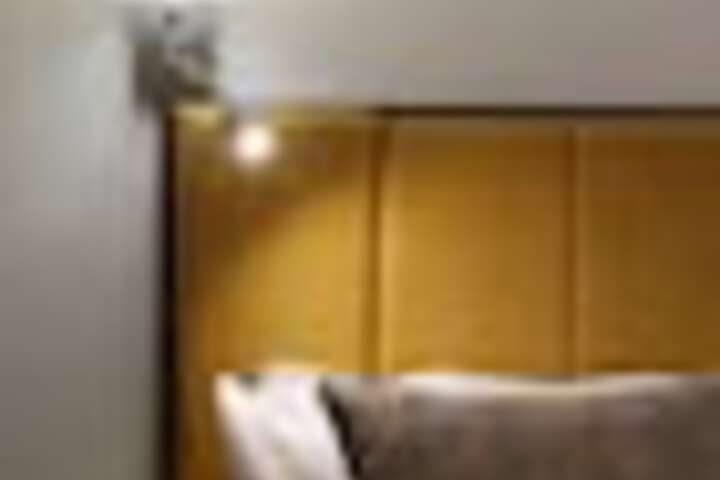 Room 80 of 171