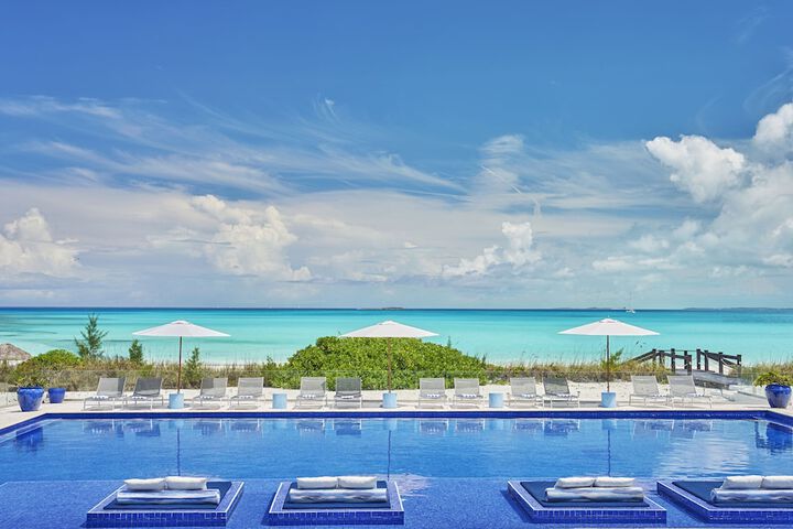Hotel with Pool