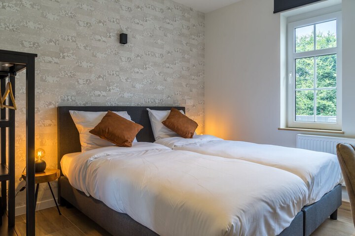 Room 20 of 44